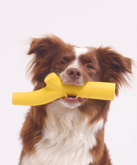 Beco-pets-jouet-a-baton-Super-Stick-resistant-jaune