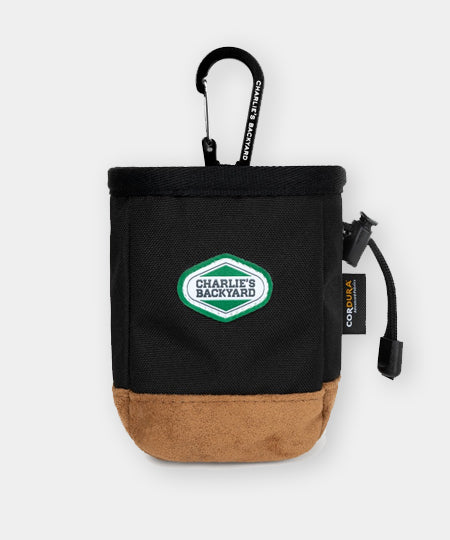 Charlie_s-Backyard-pochette-friandises-TOWN-CORDURA-pour-chien-noir