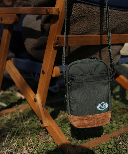 Charlie_s-Backyard-sacoche-TOWN-CORDURA-pour-chien-vert