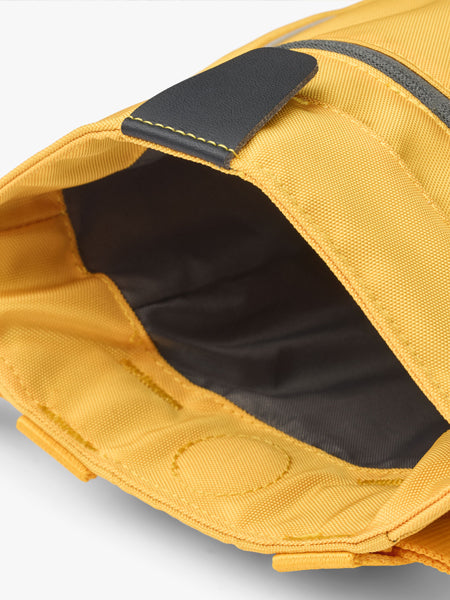 DOG-Copenhagen-sac-a-friandises-pour-chien-go-explorer-treat-bag-jaune