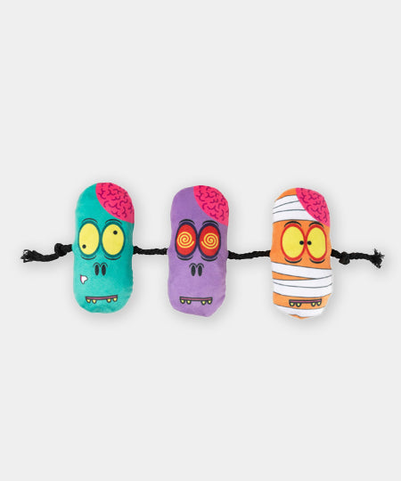 Fuzzyard-peluche-pour-chat-halloween-ZOMBIE-SKEWER