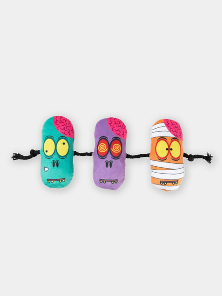 Fuzzyard-peluche-pour-chat-halloween-ZOMBIE-SKEWER