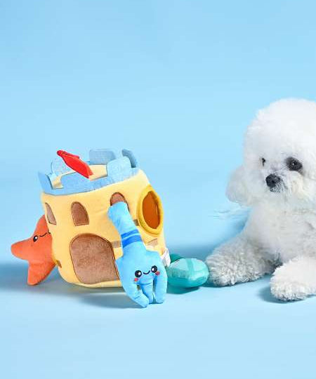 HugSmart-peluche-interactive-pour-chien-chiot-chateau-de-sable