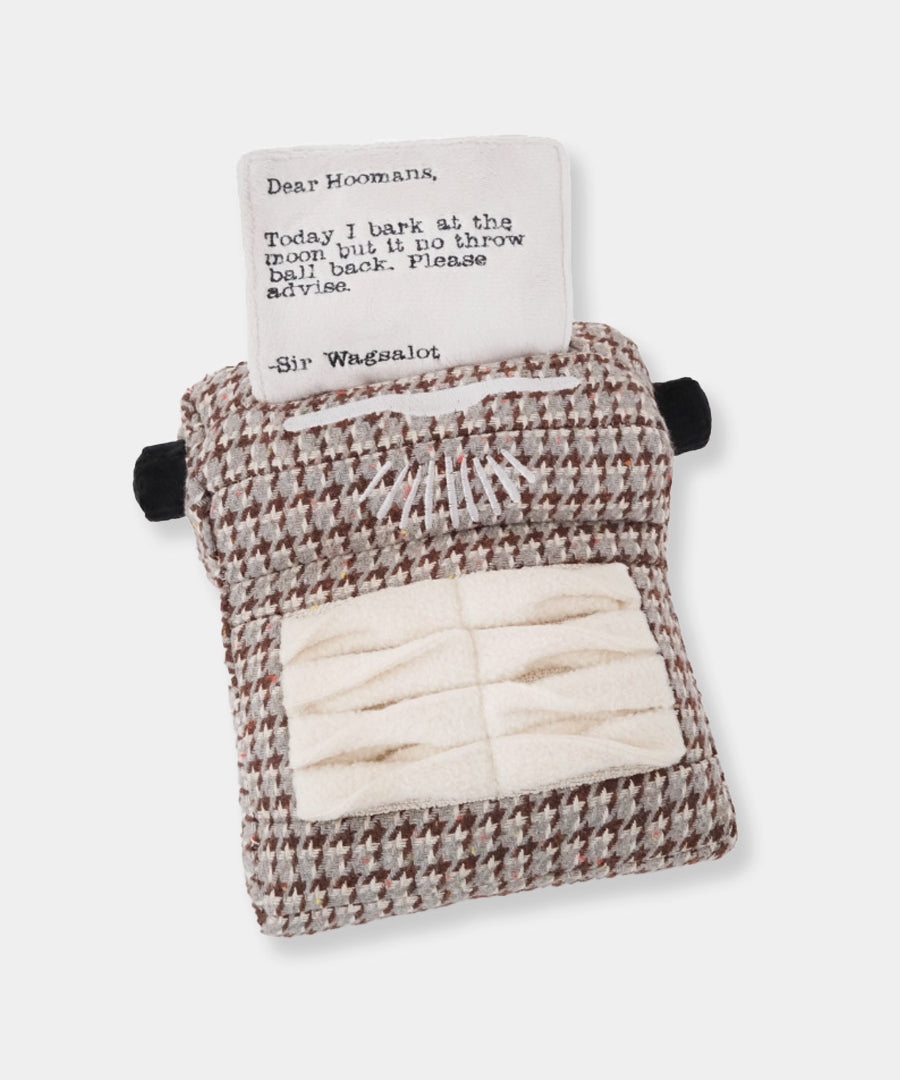 Lambwolf-Collective-peluche-chien-interactive-design-Typewriter