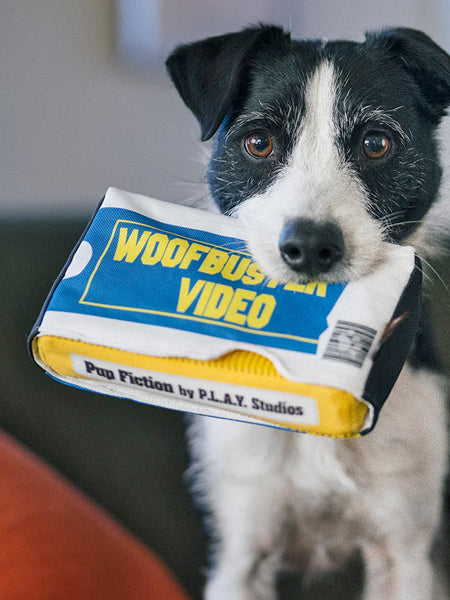 Pet-play-jouet-peluche-chien-90sClassics-Toy-Woofbuster-Video