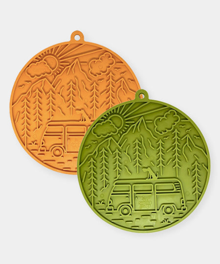 SodaPup-tapis-lechage-emat-pour-chien-chiot-feuille-camp