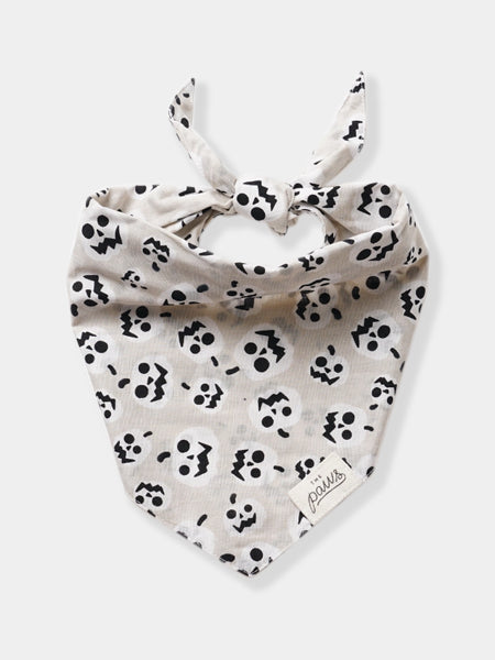 The-Paws-bandana-pour-chien-Tricks-citrouille-blanche-noire
