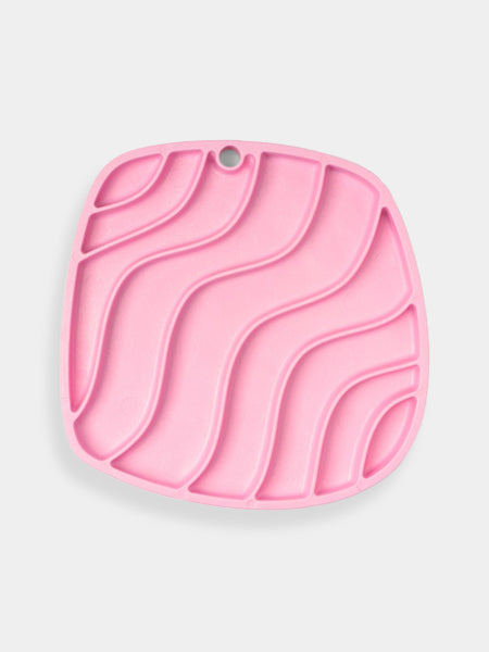 west-paw-Tapis-lechage-chien-ecologique-occupation-feast-mat