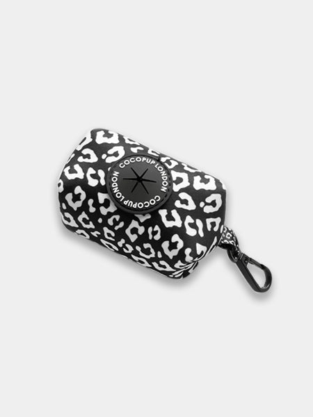 Cocopup-london-distributeur-sac-a-dejection-balade-chien-leopard-noir