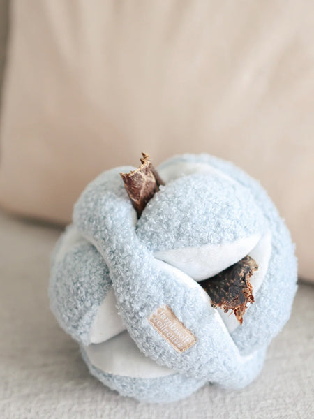 Lambwolf-Collective-jouet-BALLE-FOUILLE-design-minimalist-pour-chien-MONTI-bleu