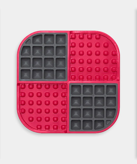 Lickimat-tapis-lechage-occupation-chien-slomo-rouge