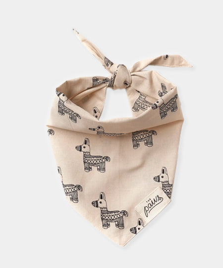 The-Paws-bandana-pour-chien-pinata