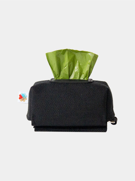 Wildebeest-distributeur-sac-a-crottes-pour-chien-noir