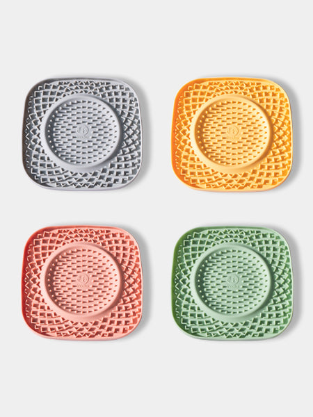 inooko-Tapis-lechage-YoomY-Plate-dusty-green