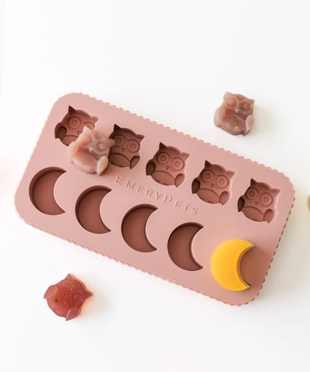 EmeryPets-moule-friandises-pour-chien-chouette-lune