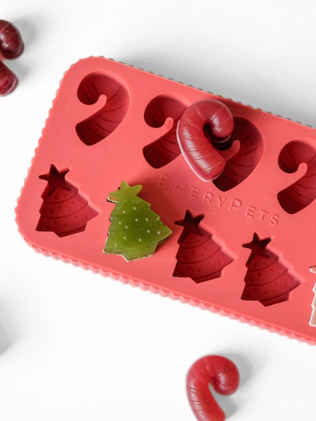EmeryPets-moule-friandises-pour-chien-sapin-sucre-orge
