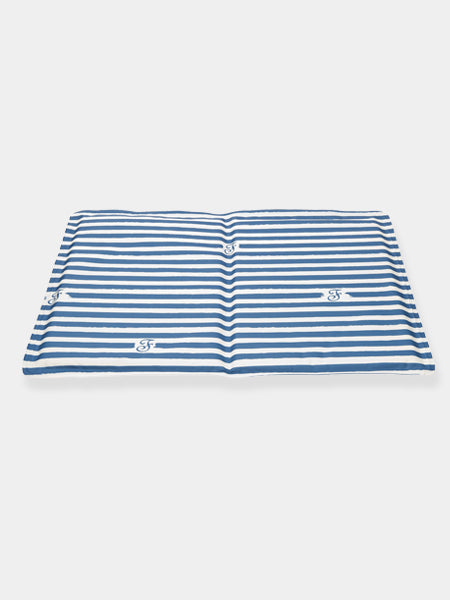 Ferribiella-tapis-rafraichissant-marin-bleu