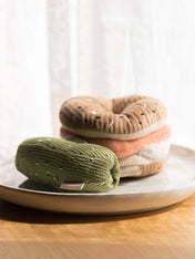 Lambwolf-Collective-jouet-design-minimalist-pour-chien-Bagel-Cornichon