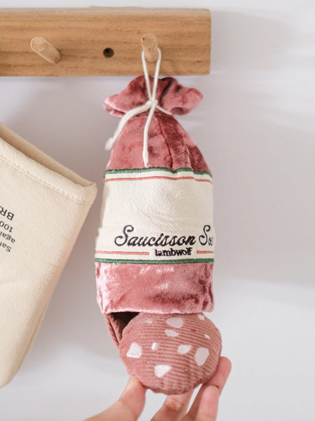 Lambwolf-Collective-jouet-design-minimalist-pour-chien-saucisson