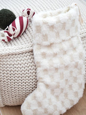 Lambwolf-Collective-peluche-chien-interactive-design-Chaussette-de-noel-XmasStocking