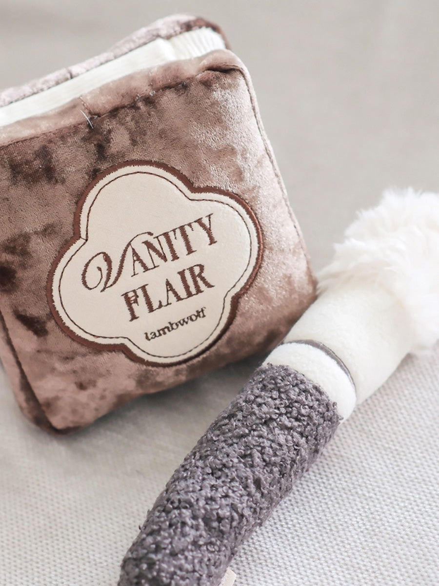 Lambwolf-Collective-peluche-chien-interactive-design-maquillage-vanity-flair