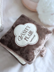 Lambwolf-Collective-peluche-chien-interactive-design-maquillage-vanity-flair