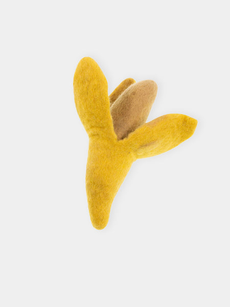     Mimis-Daughters-jouet-pour-chat-laine-naturelle-banana-split