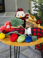 Pet-play-jouet-peluche-chien-noel-Home-for-the-Holidays-camion-sapin-noel