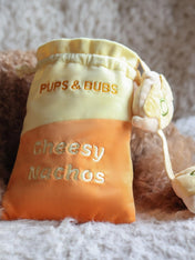 Pups-Bubs-peluche-fouille-pour-chien-nachos
