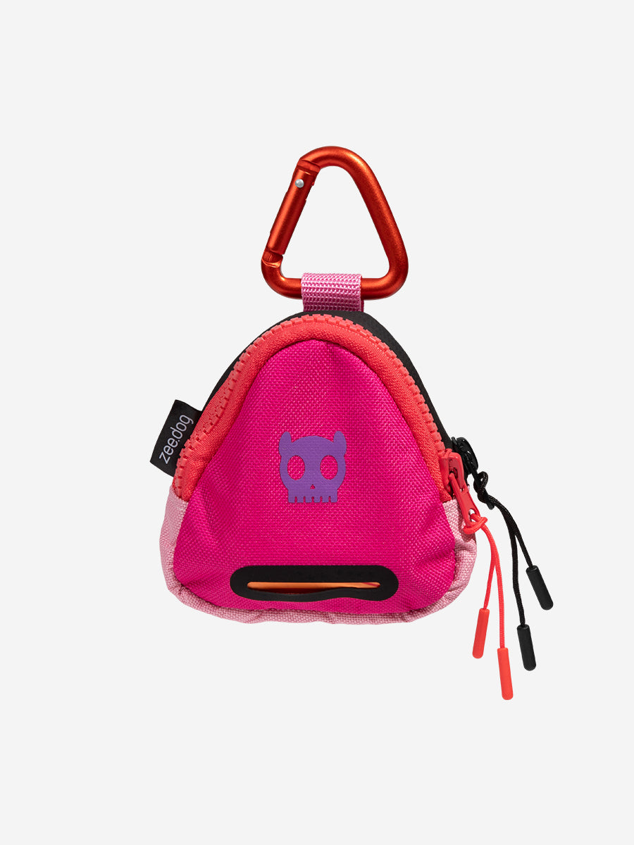 zee-dog-pochette-distributeur-sacs-a-crottes-pour-chien-Go-Clip-Mamba