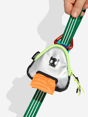 zee-dog-pochette-distributeur-sacs-a-crottes-pour-chien-Go.Clip-Atlas
