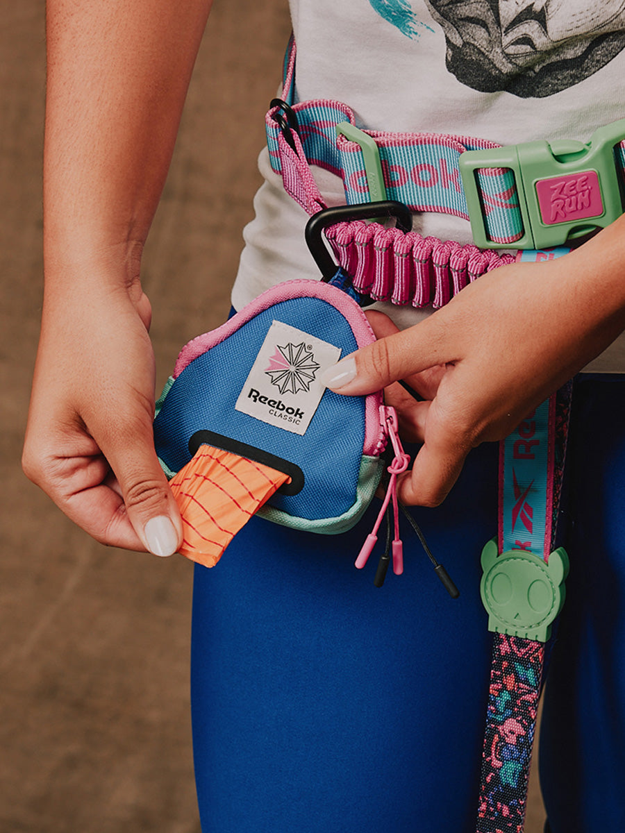 zee-dog-x-reebok-aerobic-pochette-distributeur-sacs-a-crottes-pour-chien