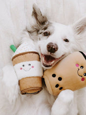        zippy-paws-NomNomz-peluche-pour-chien-Puppuccino