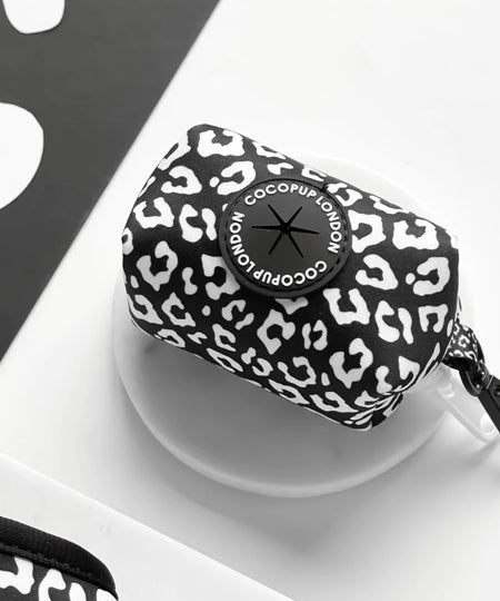        Cocopup-london-distributeur-sac-a-dejection-balade-chien-leopard-noir