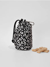       Cocopup-london-pochette-friandises-balade-chien-leopard-noir