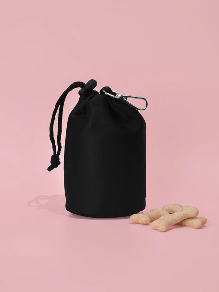       Cocopup-london-pochette-friandises-balade-chien-noir