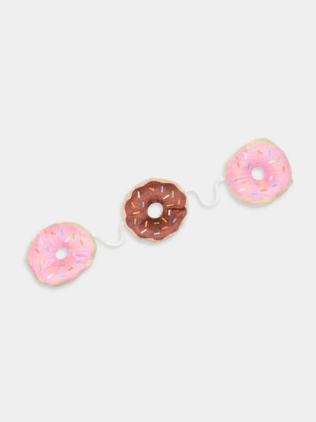 Fuzzyard-peluche-pour-chat-originale-trio-donuts