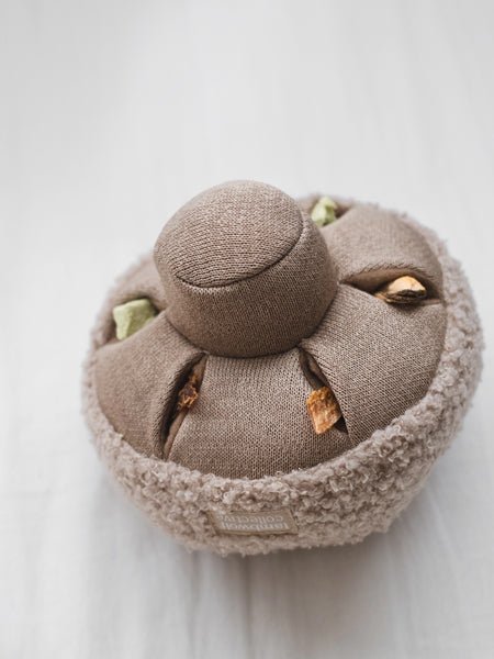        Lambwolf-Collective-jouet-fouille-design-pour-chien-guu-champignon