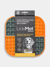    Lickimat-tapis-lechage-occupation-chien-slomo-orange