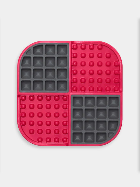     Lickimat-tapis-lechage-occupation-chien-slomo-rouge