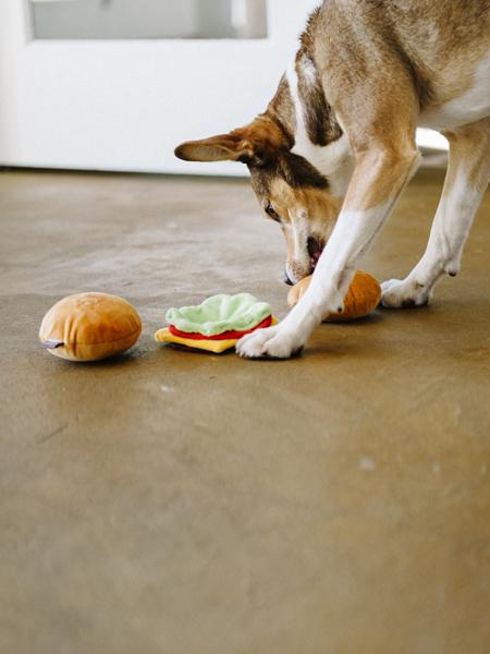 petplay-peluche-pour-chien-hamburger